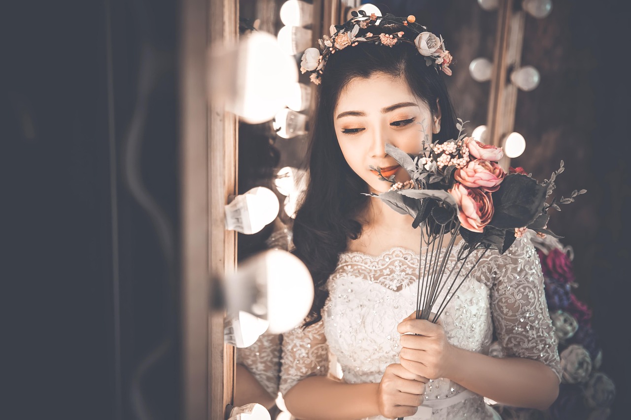迪奧最新眼影引領(lǐng)時(shí)尚風(fēng)潮，魅力眼神盡在掌握